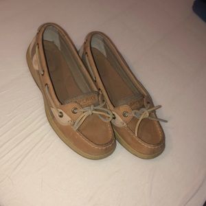 Women’s sperry shoes